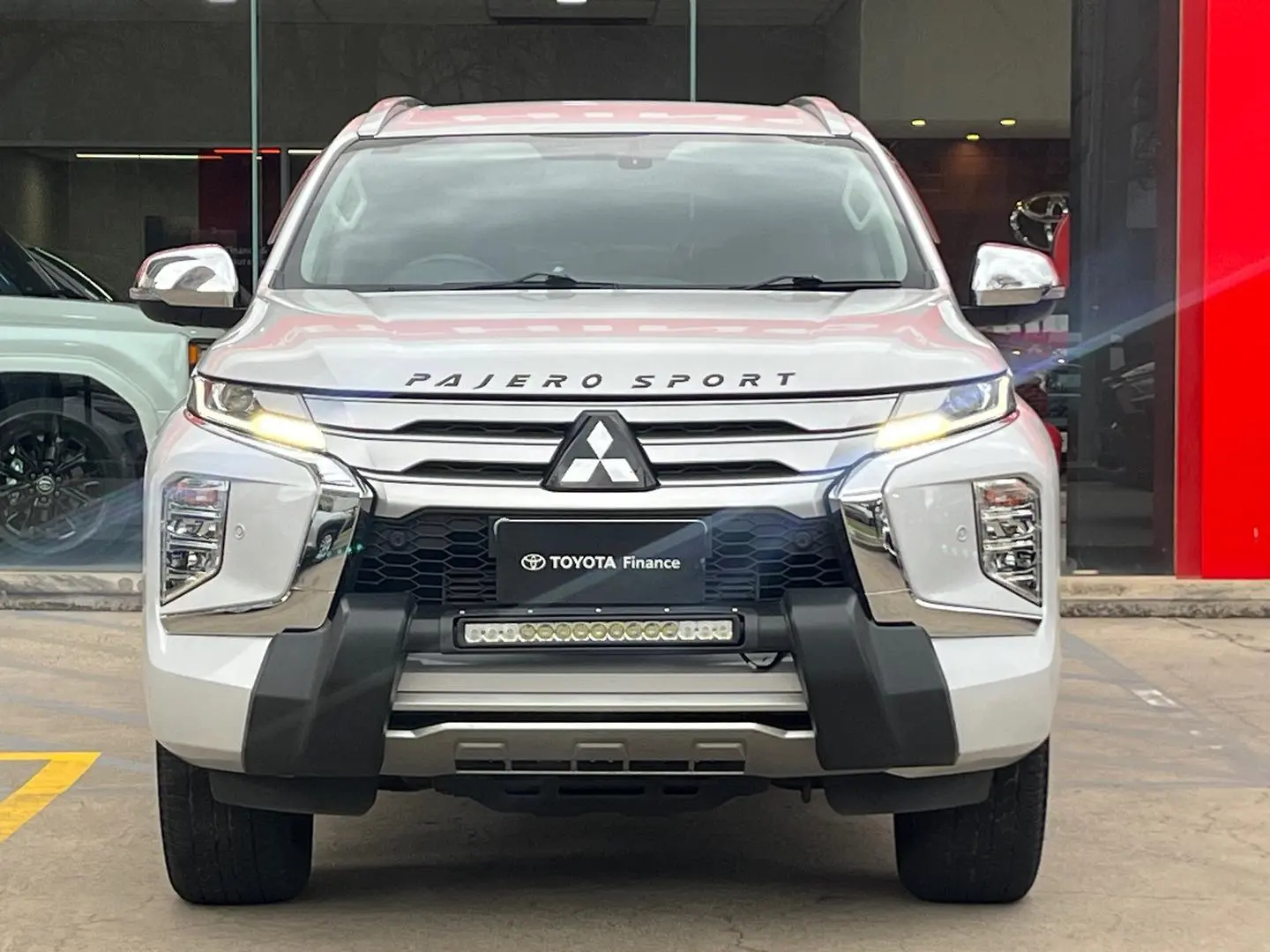 2023 Mitsubishi Pajero Sport Gallery Image 10