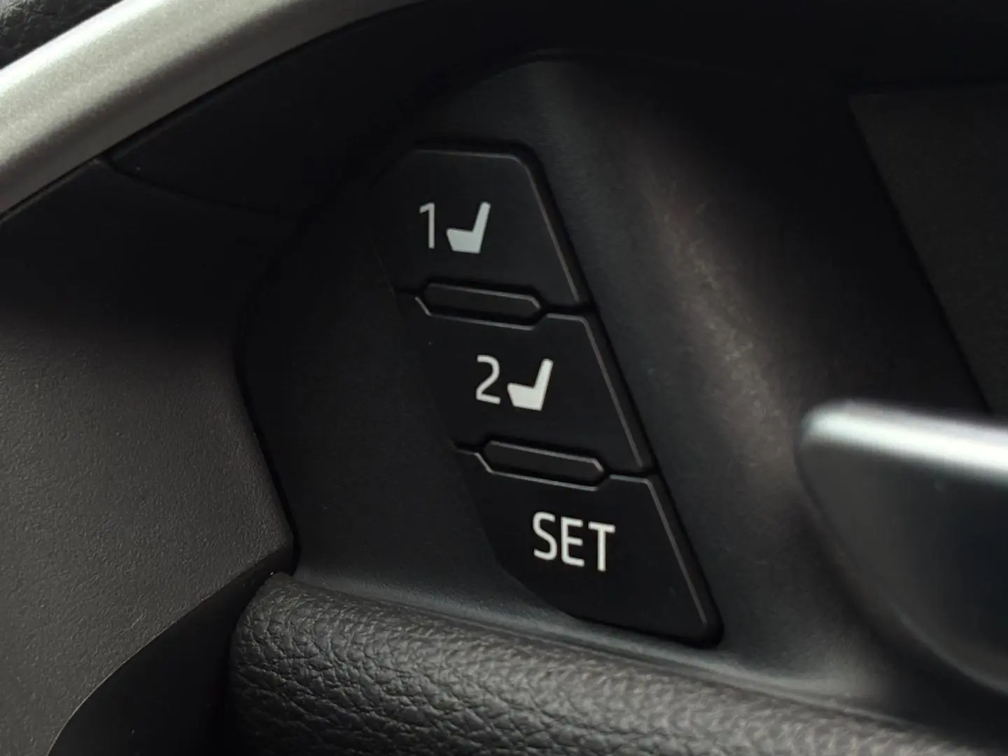 2024 Toyota RAV4 Gallery Image 25