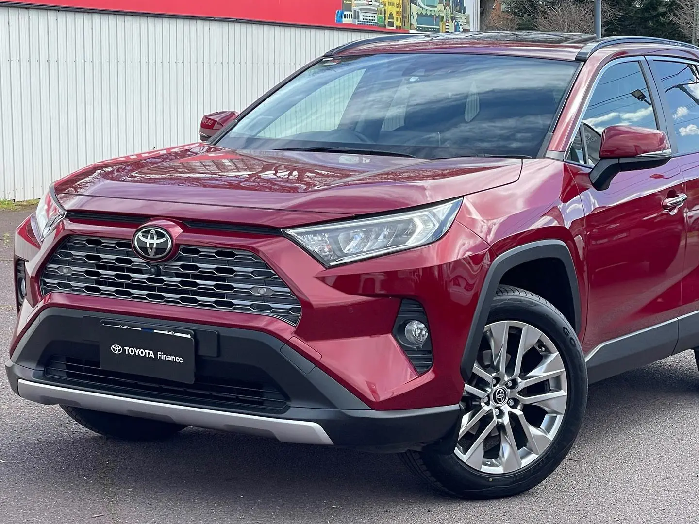 2019 Toyota RAV4 Gallery Image 11