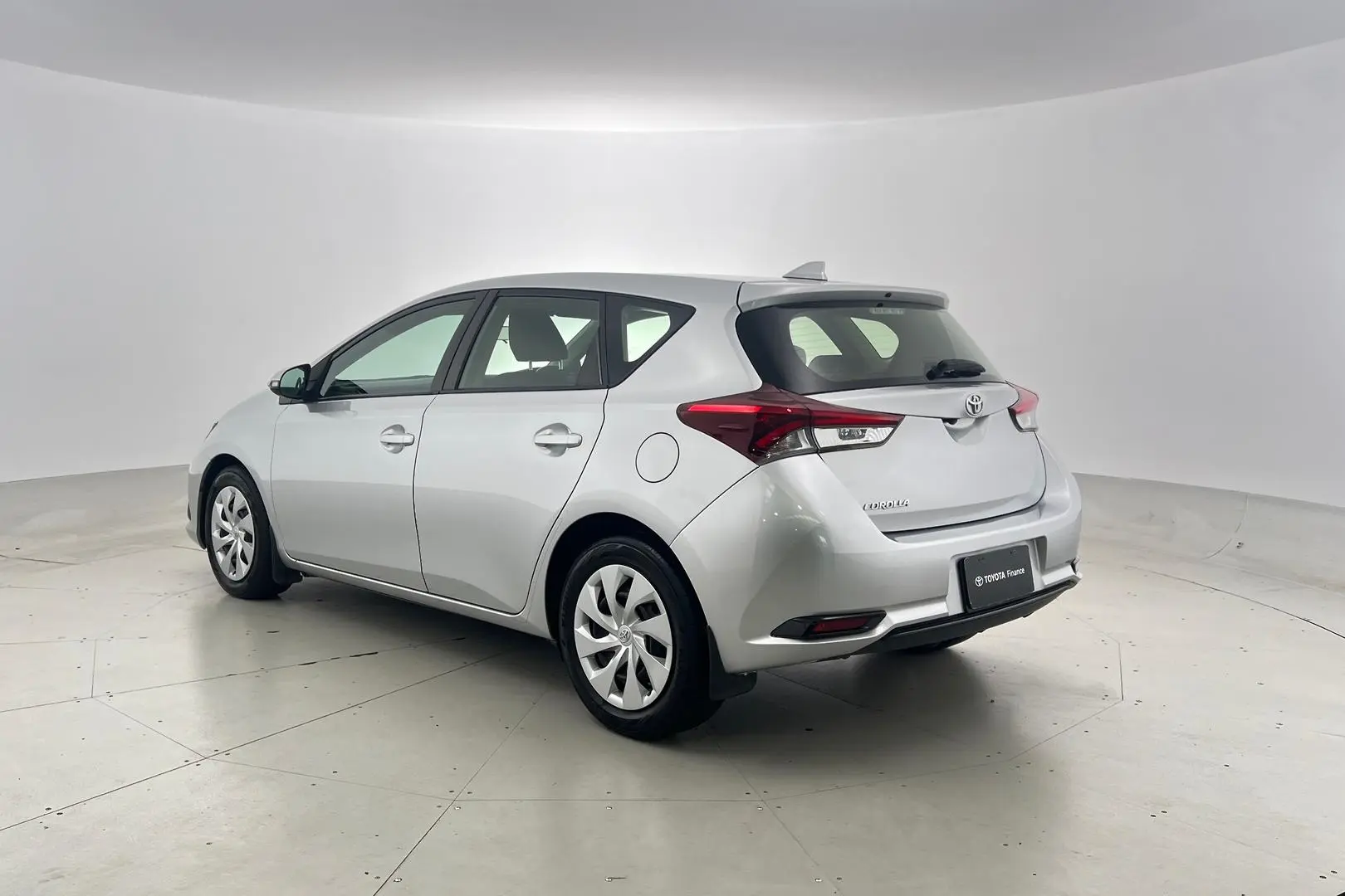 2018 Toyota Corolla Gallery Image 8