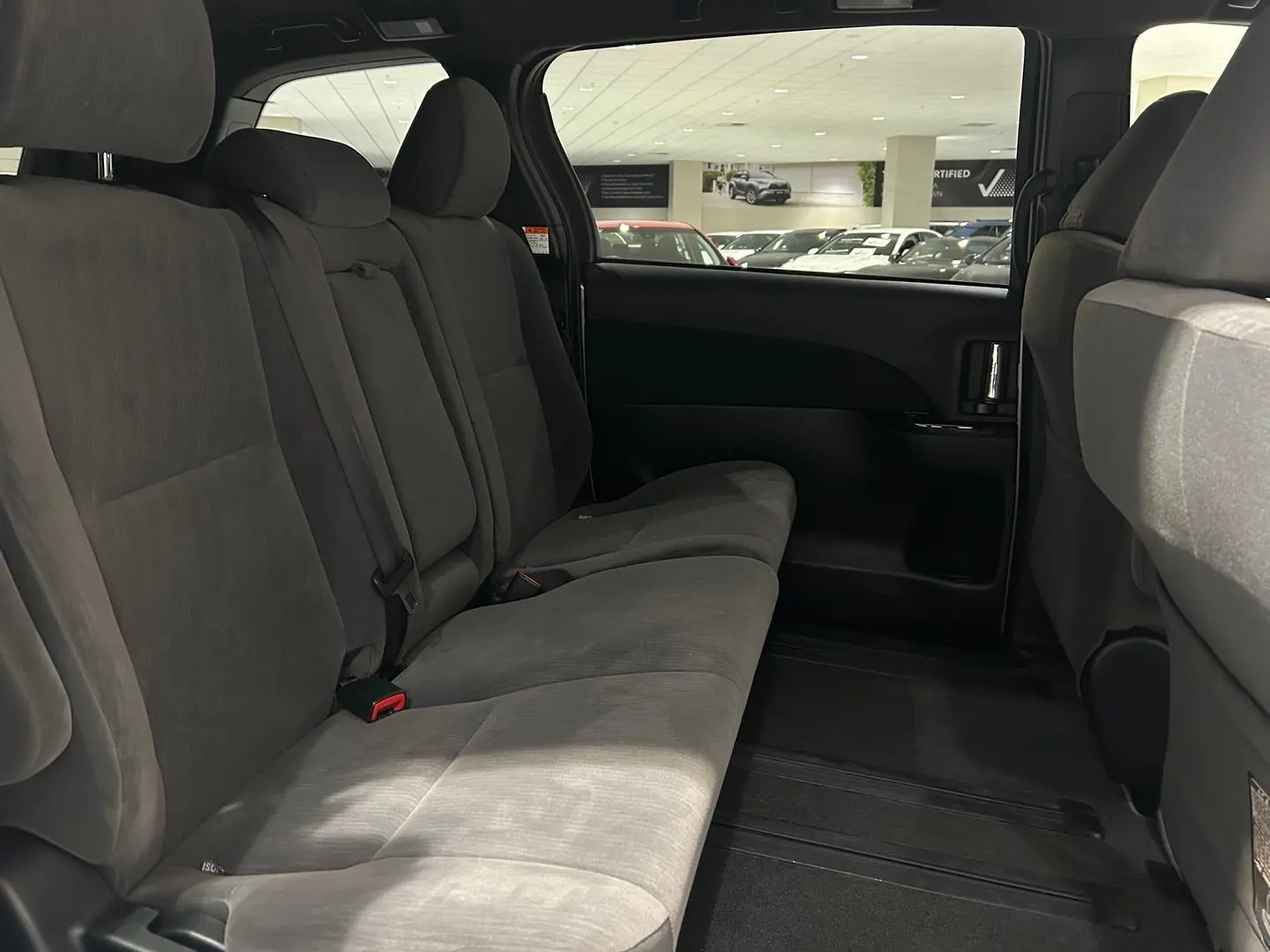 2019 Toyota Tarago Gallery Image 13