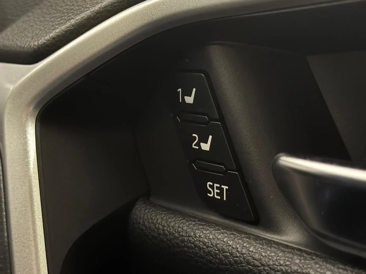 2024 Toyota RAV4 Gallery Image 26