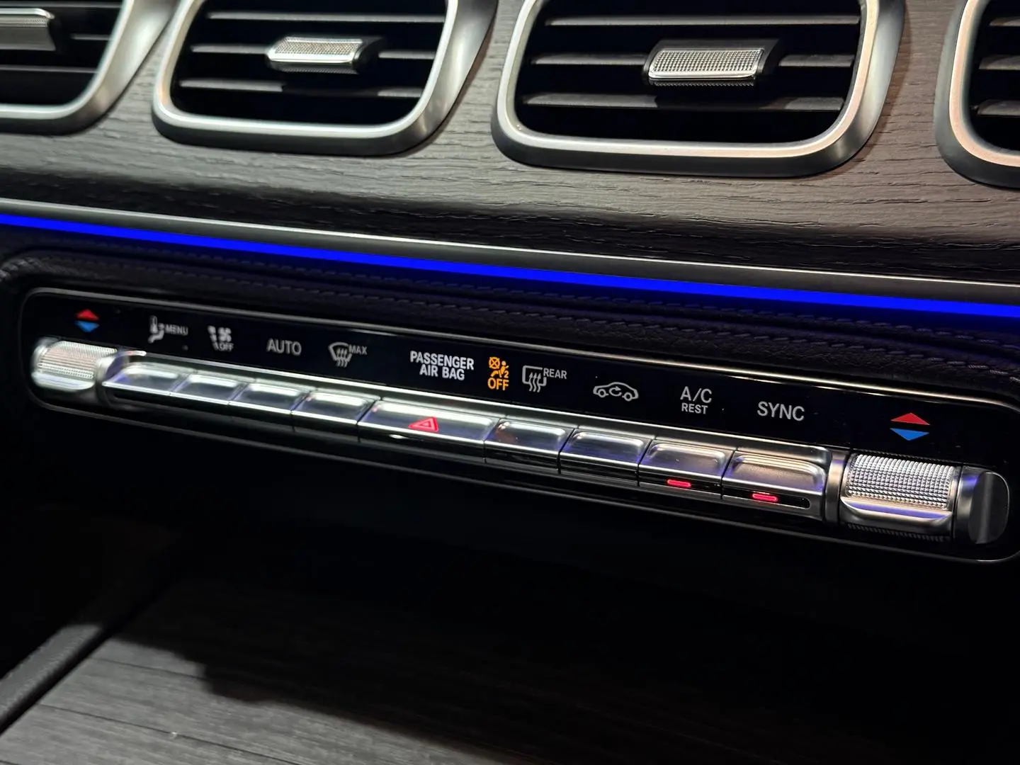 2021 Mercedes-Benz GLE-Class Gallery Image 23