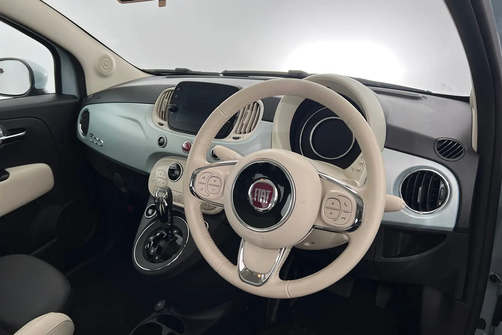 2023 Fiat 500 Gallery Image 11
