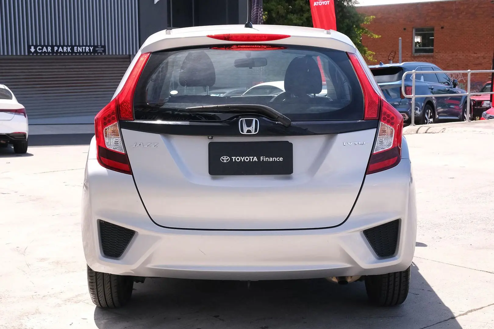 2016 Honda Jazz Gallery Image 4