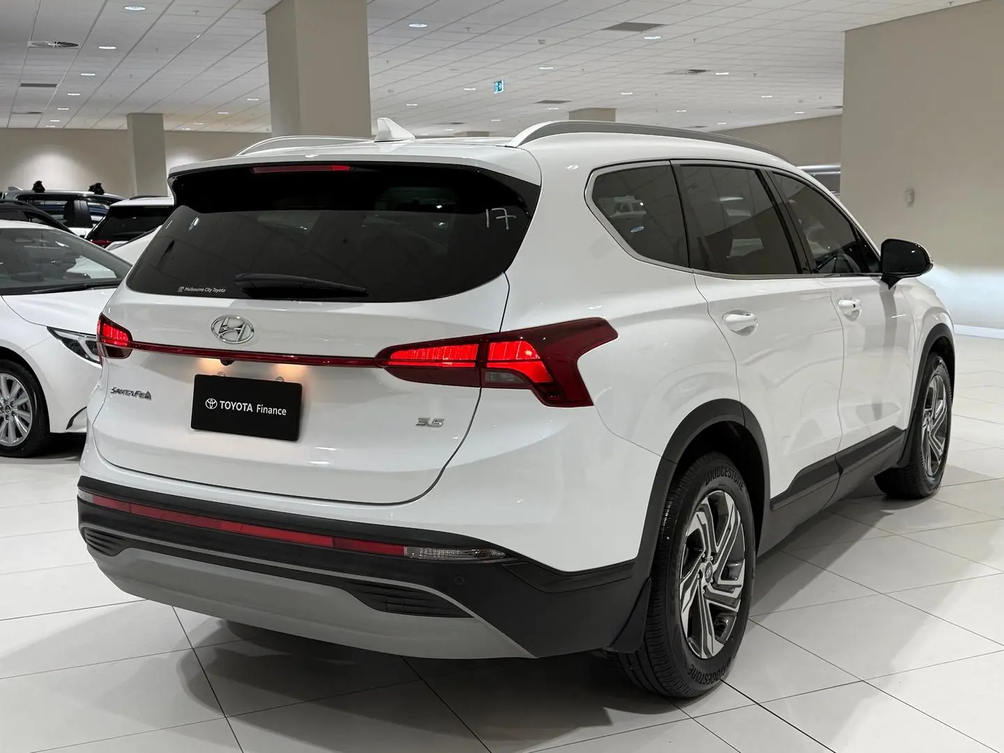 2021 Hyundai Santa Fe Gallery Image 10