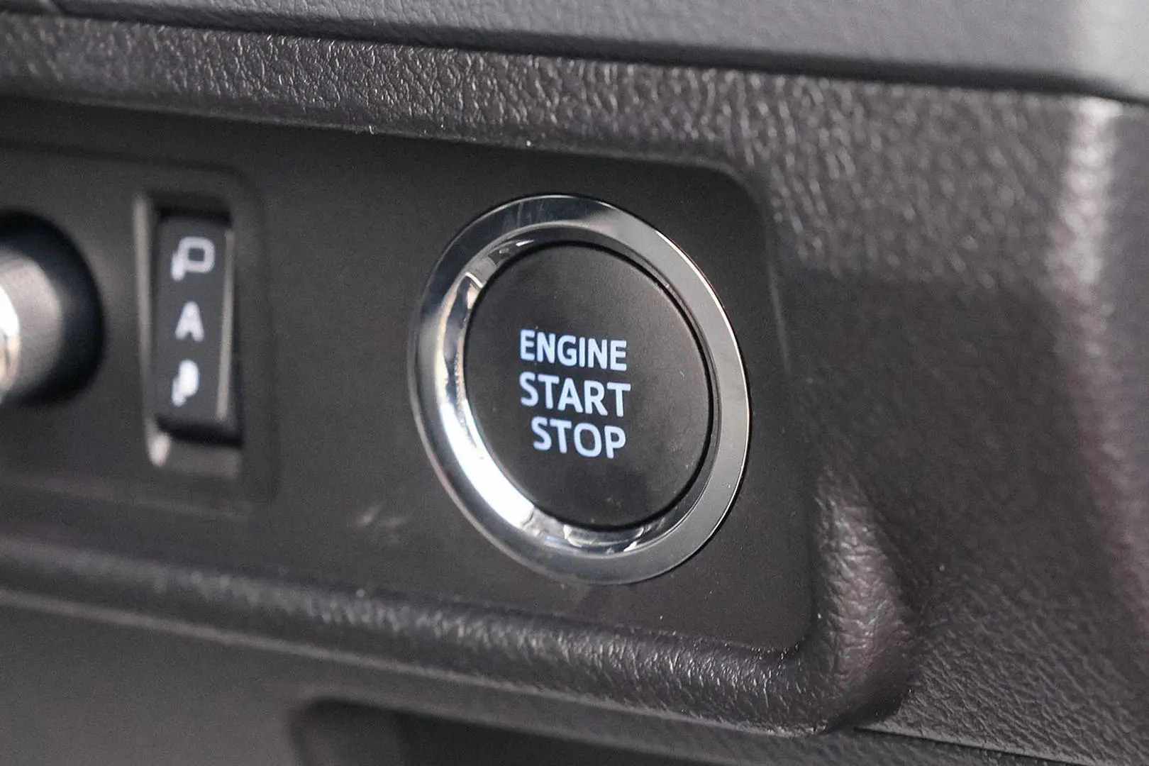 2023 Toyota Landcruiser Prado Gallery Image 15