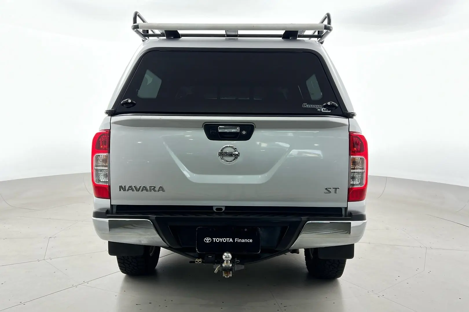 2017 Nissan Navara Gallery Image 6