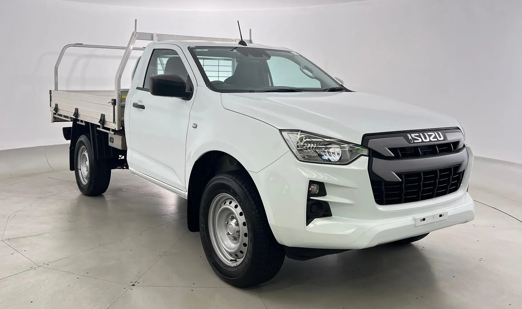 2020 Isuzu D-MAX Image 1