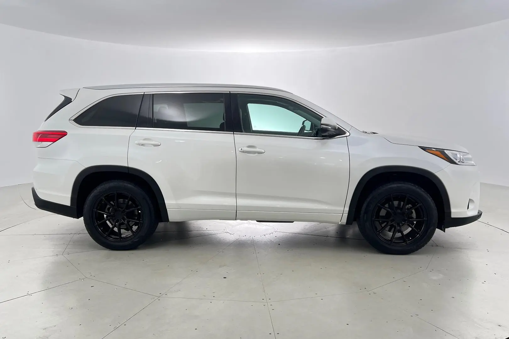 2019 Toyota Kluger Gallery Image 5