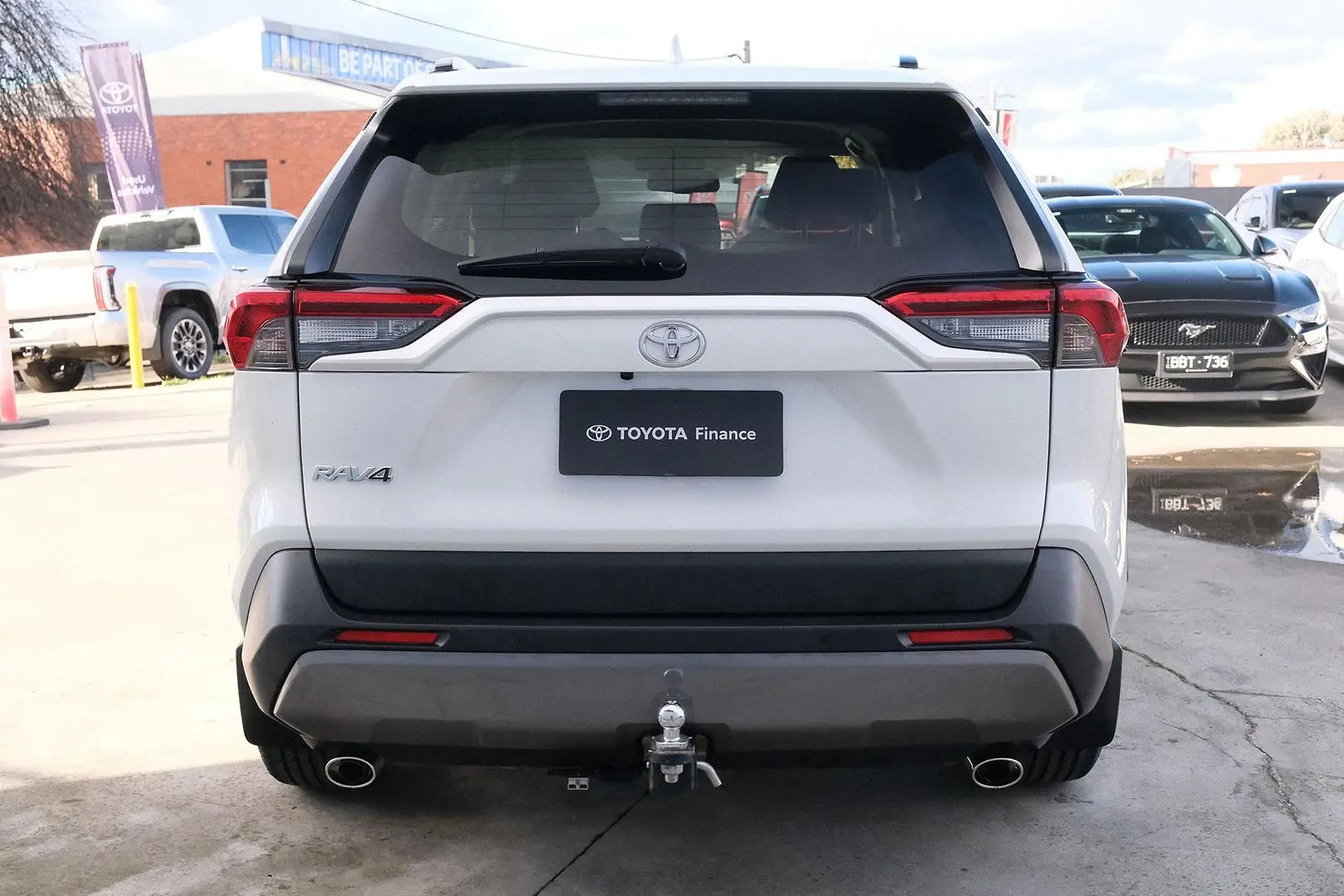 2020 Toyota RAV4 Gallery Image 4