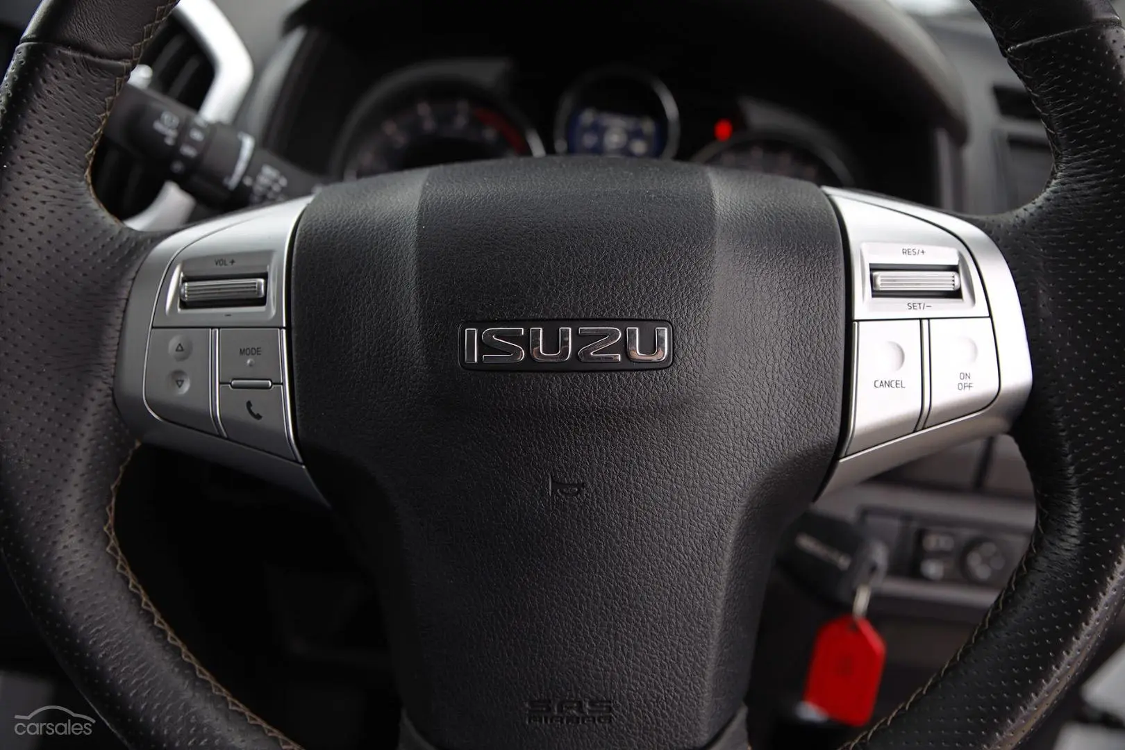 2018 Isuzu MU-X Image 20