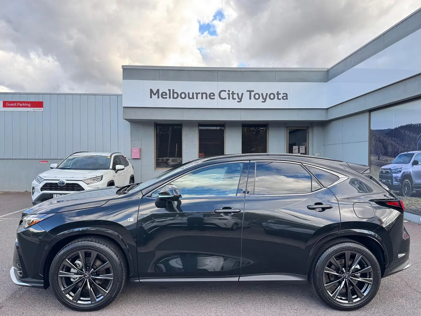 2024 Lexus NX Gallery Image 9