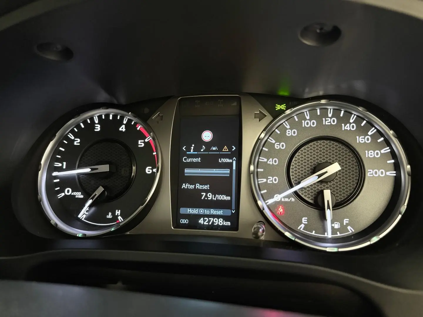 2020 Toyota Hilux Gallery Image 25