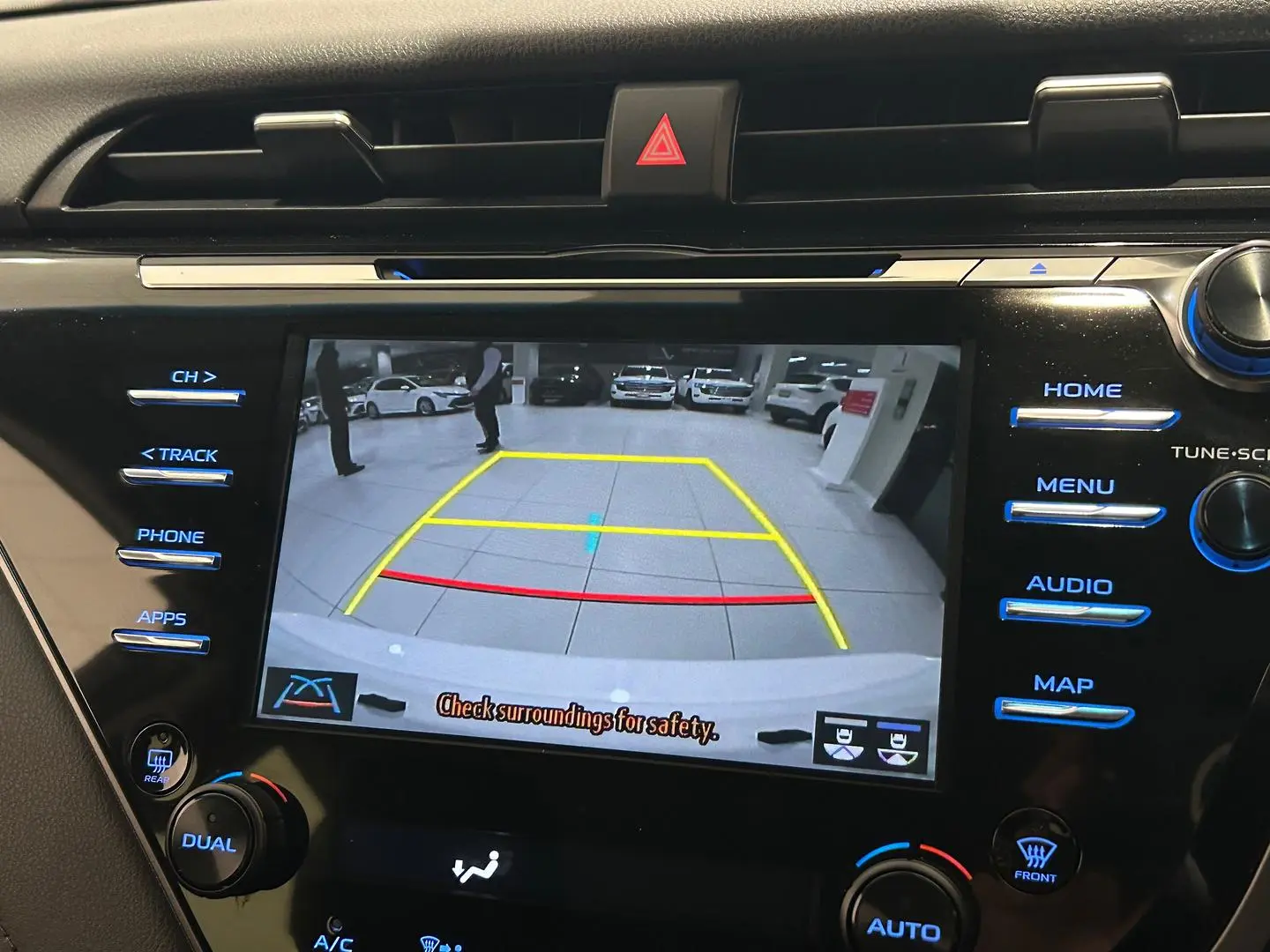 2020 Toyota Camry Gallery Image 15