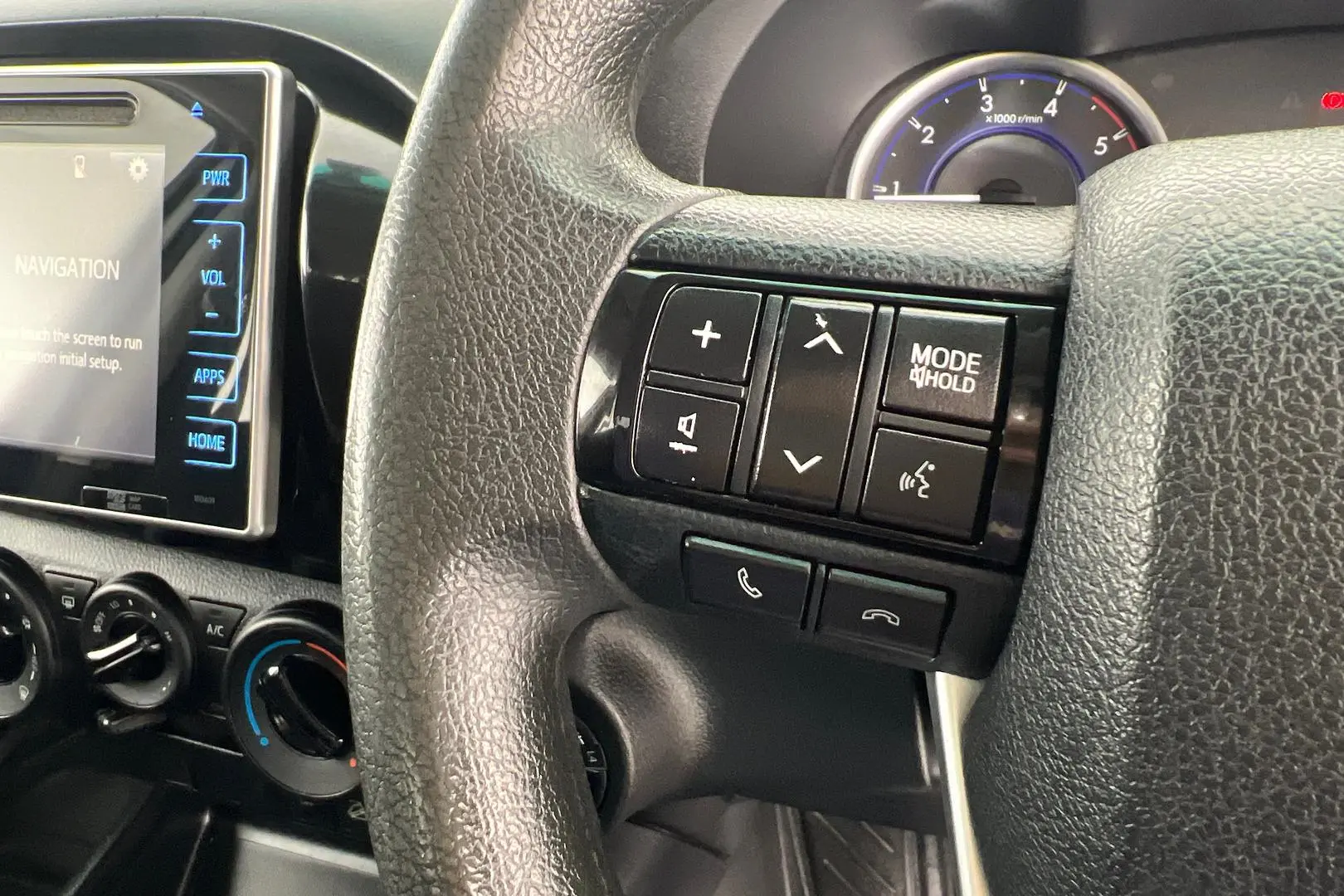 2017 Toyota Hilux Gallery Image 17