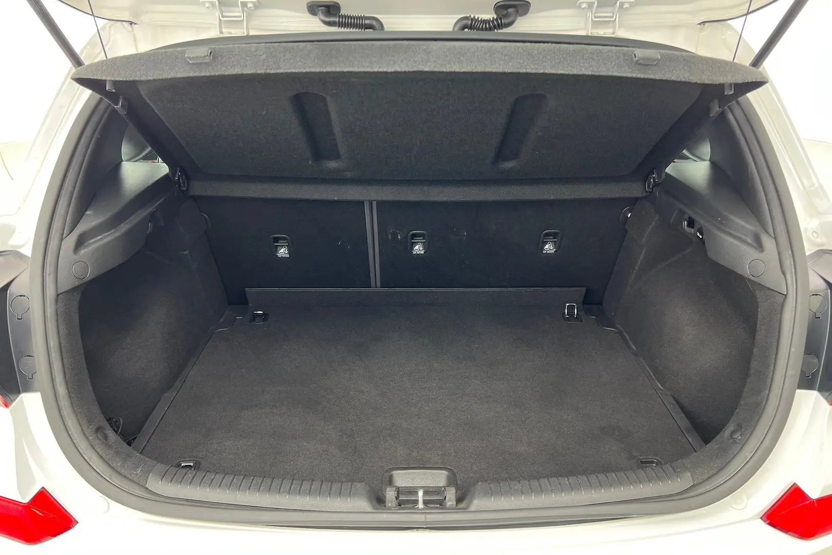 2018 Hyundai i30 Gallery Image 20