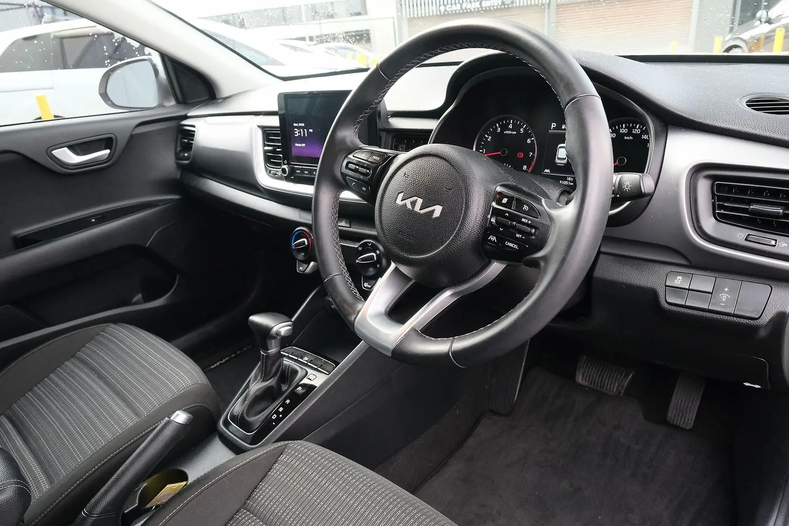 2021 Kia Stonic Gallery Image 7