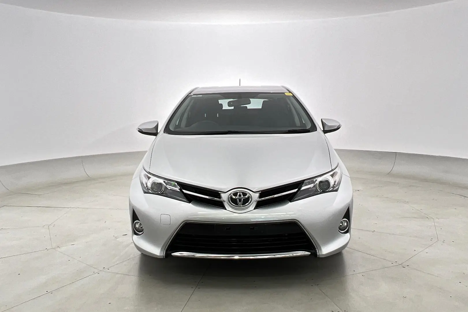 2013 Toyota Corolla Gallery Image 10