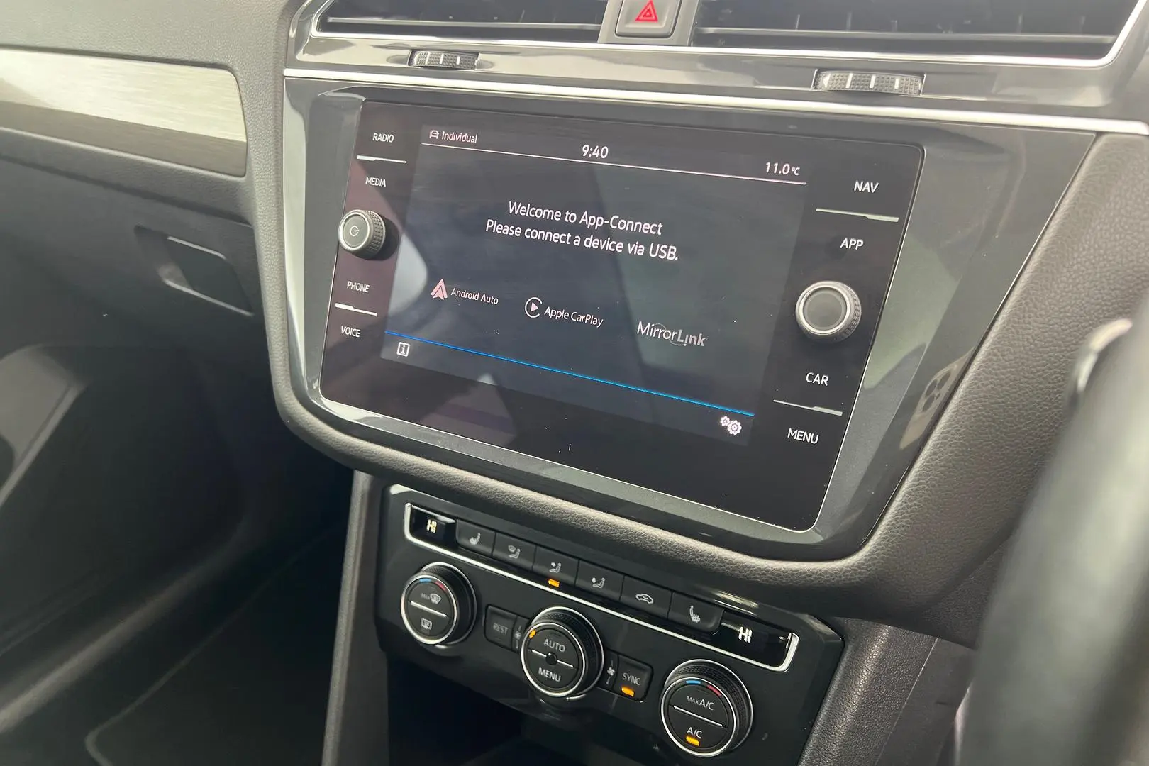 2021 Volkswagen Tiguan Gallery Image 14