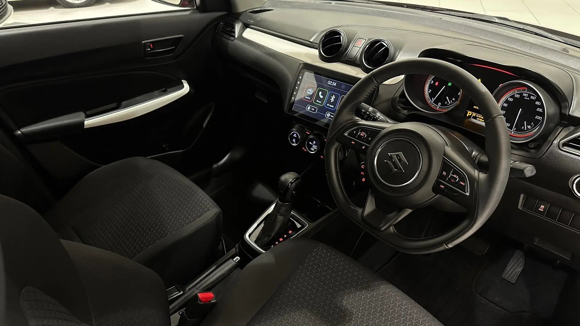 2022 Suzuki Swift Gallery Image 11