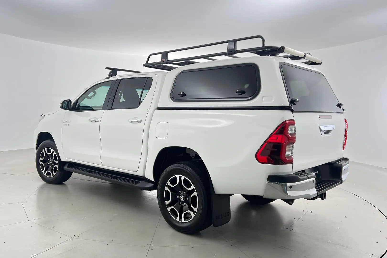2022 Toyota Hilux Gallery Image 2
