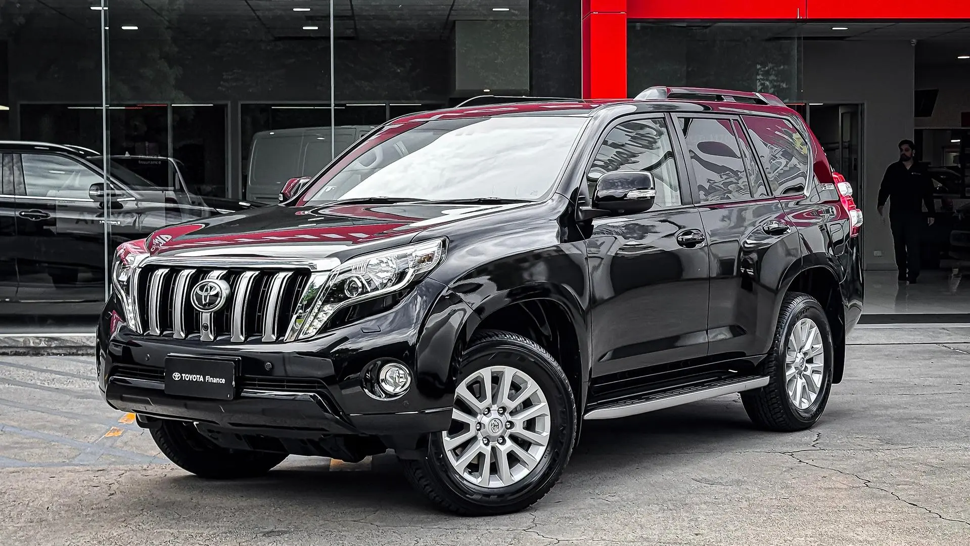 2016 Toyota Landcruiser Prado Gallery Image 10