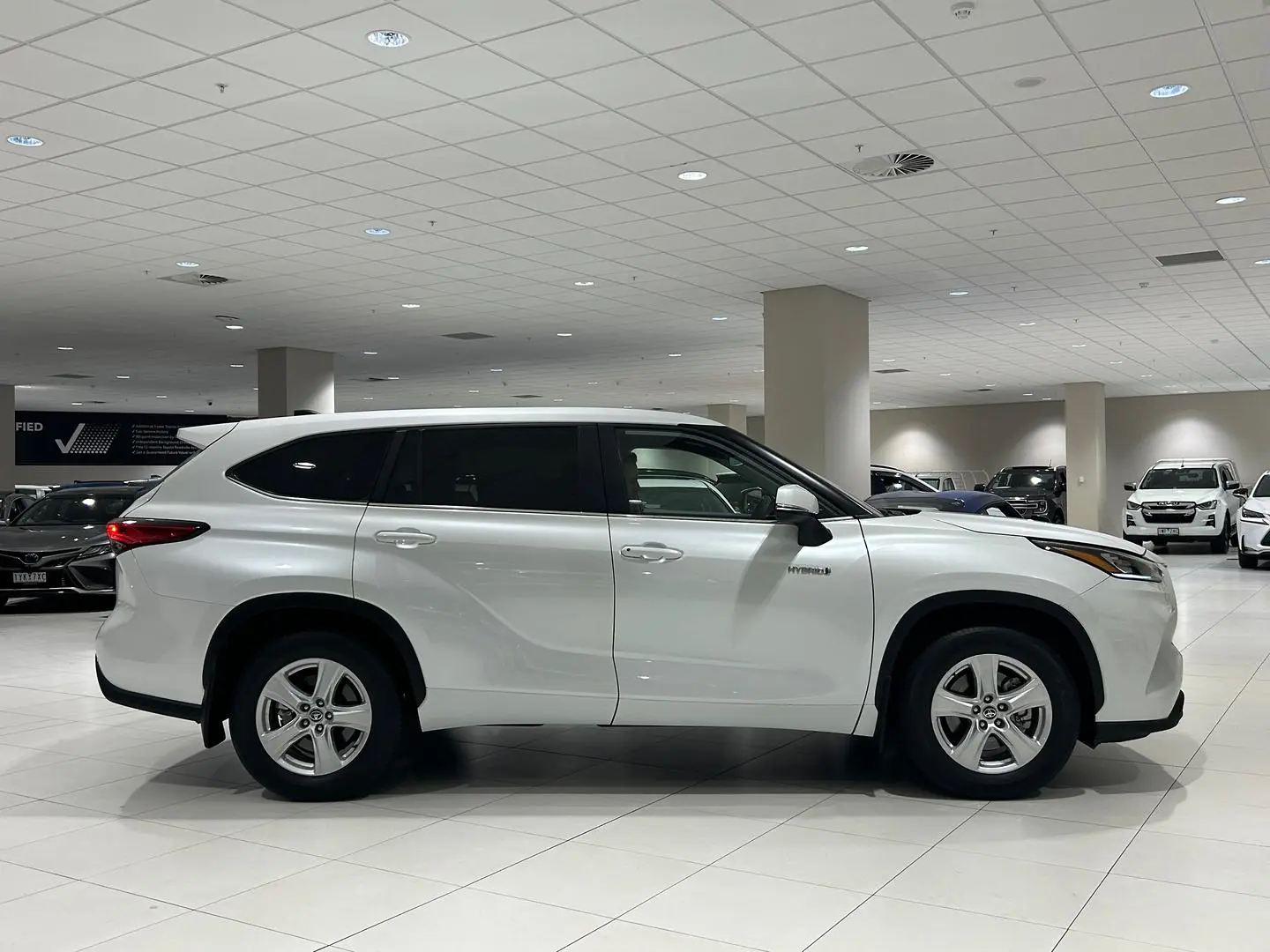 2023 Toyota Kluger Gallery Image 2