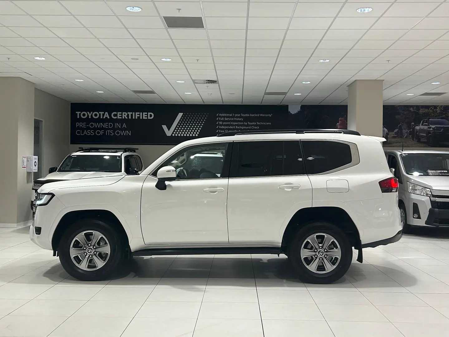 2022 Toyota Landcruiser Gallery Image 6