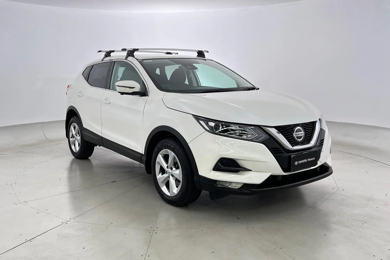 2020 Nissan Qashqai Gallery Image 1