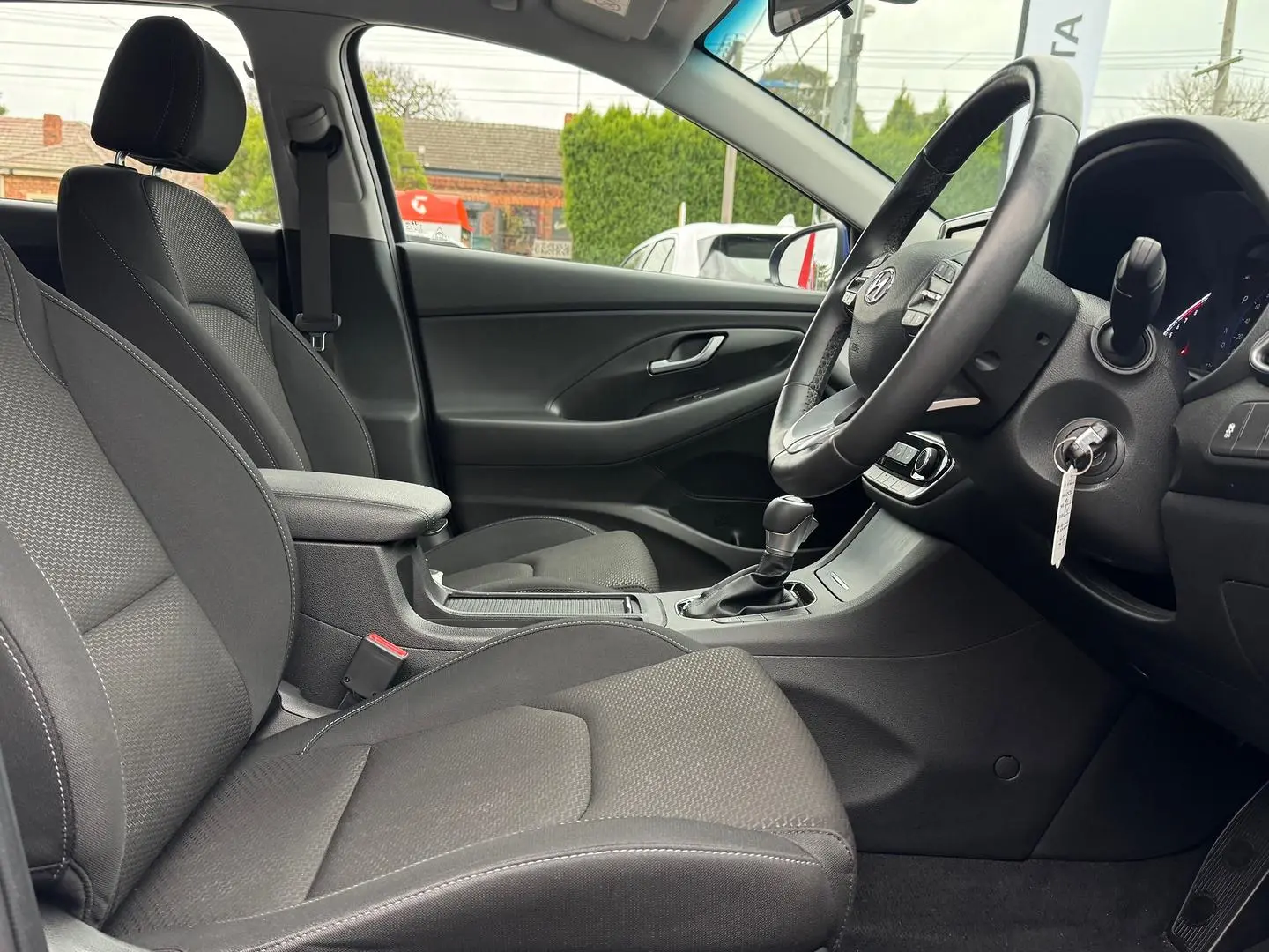 2021 Hyundai i30 Gallery Image 12