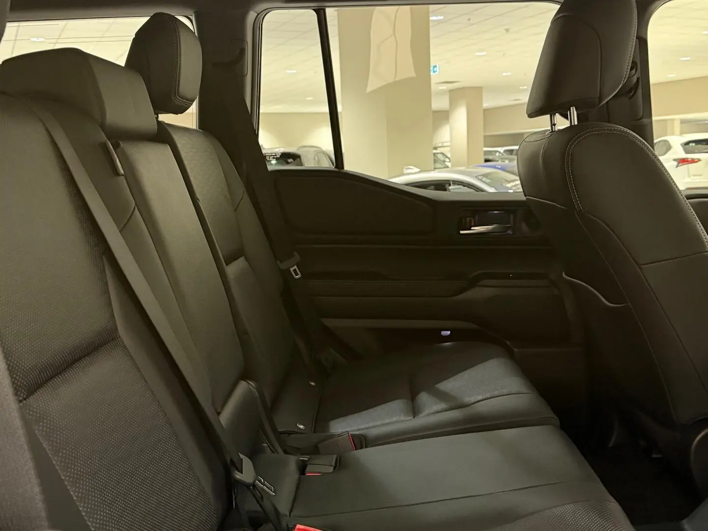 2025 Toyota Landcruiser Prado Gallery Image 14