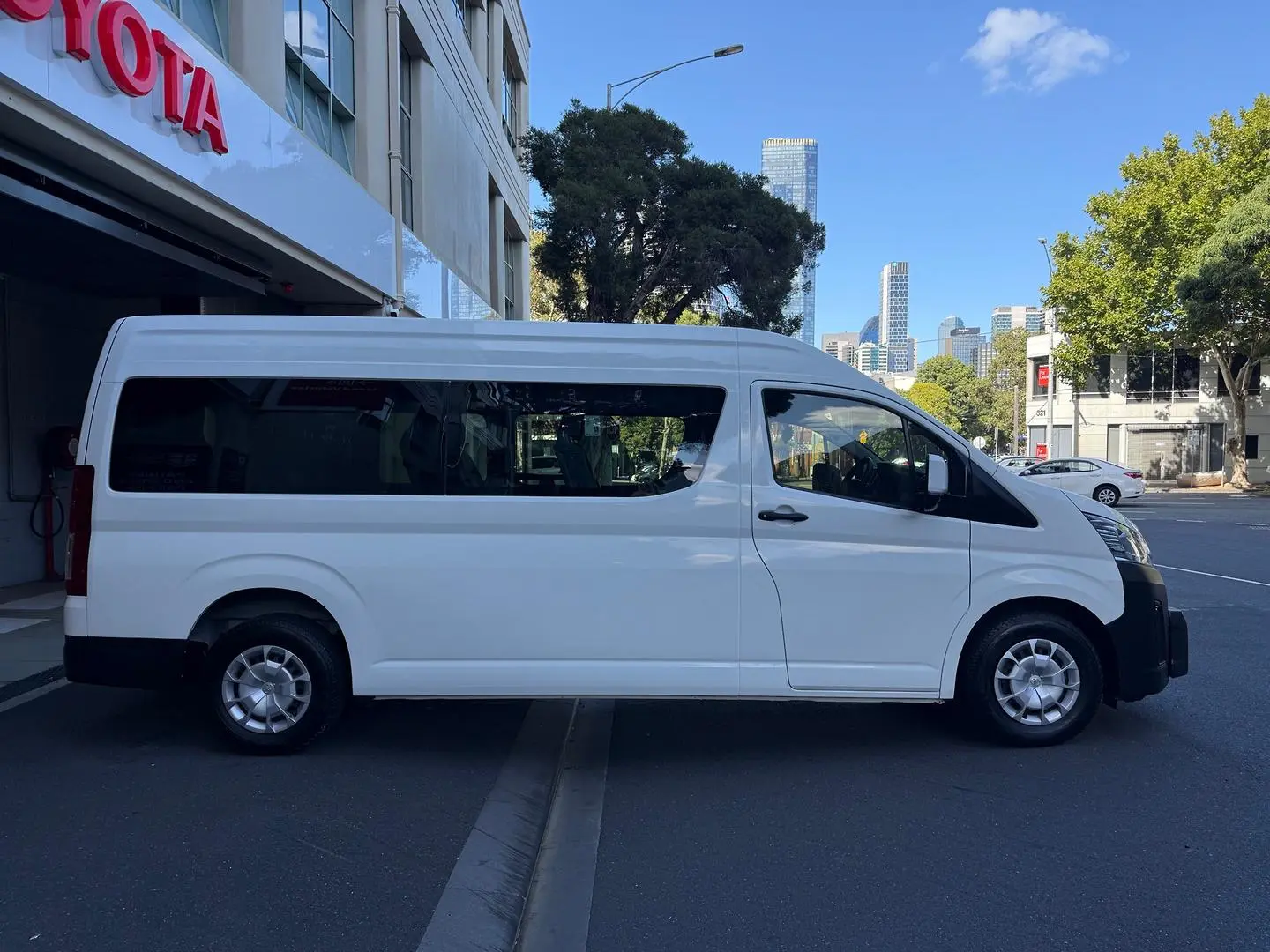 2021 Toyota Hiace Gallery Image 2