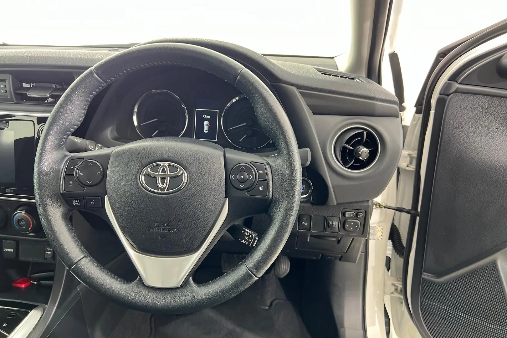 2018 Toyota Corolla Image 10