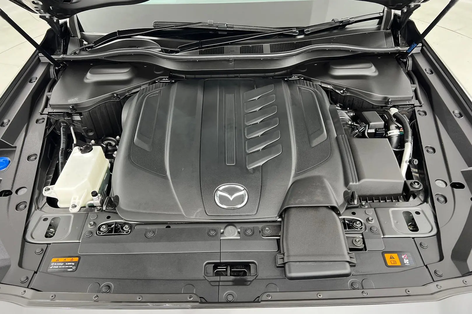 2023 Mazda CX-90 Gallery Image 16