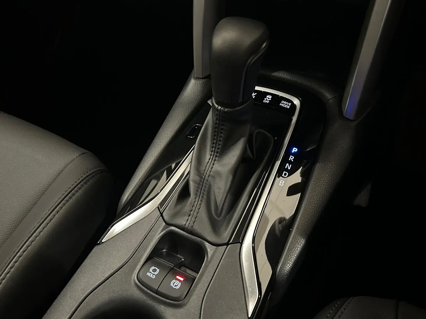 2022 Toyota Corolla Cross Gallery Image 16