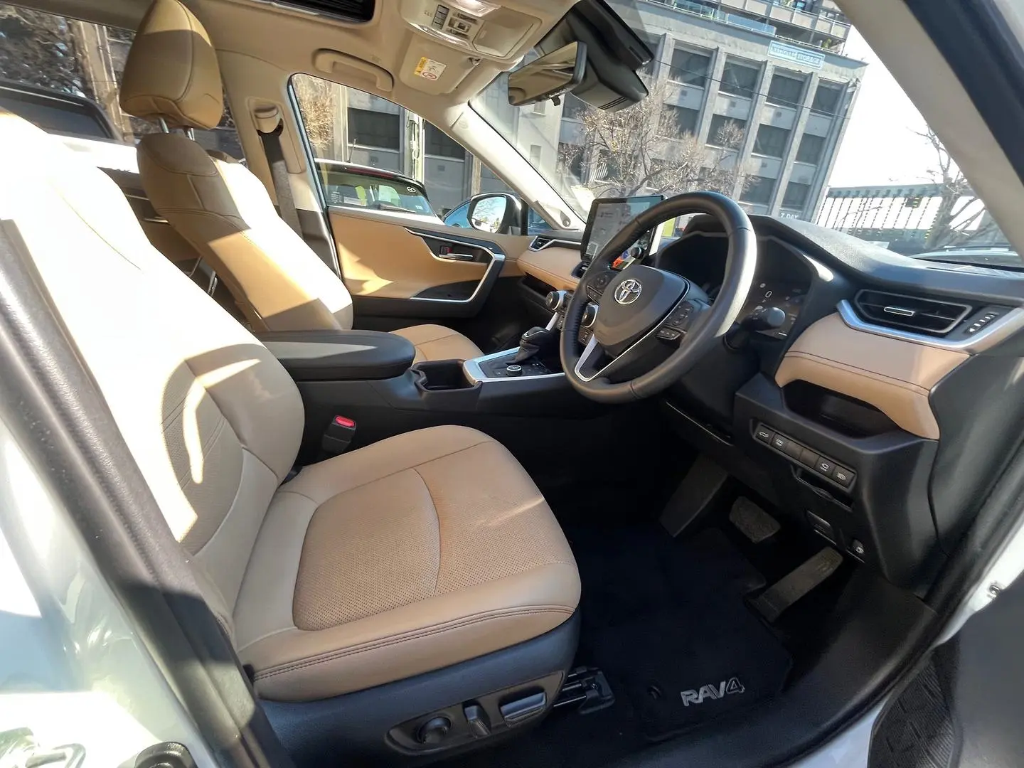 2024 Toyota RAV4 Gallery Image 15