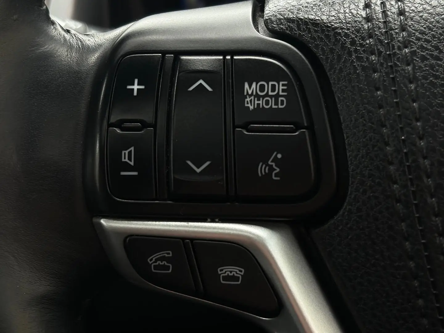 2015 Toyota Kluger Gallery Image 21