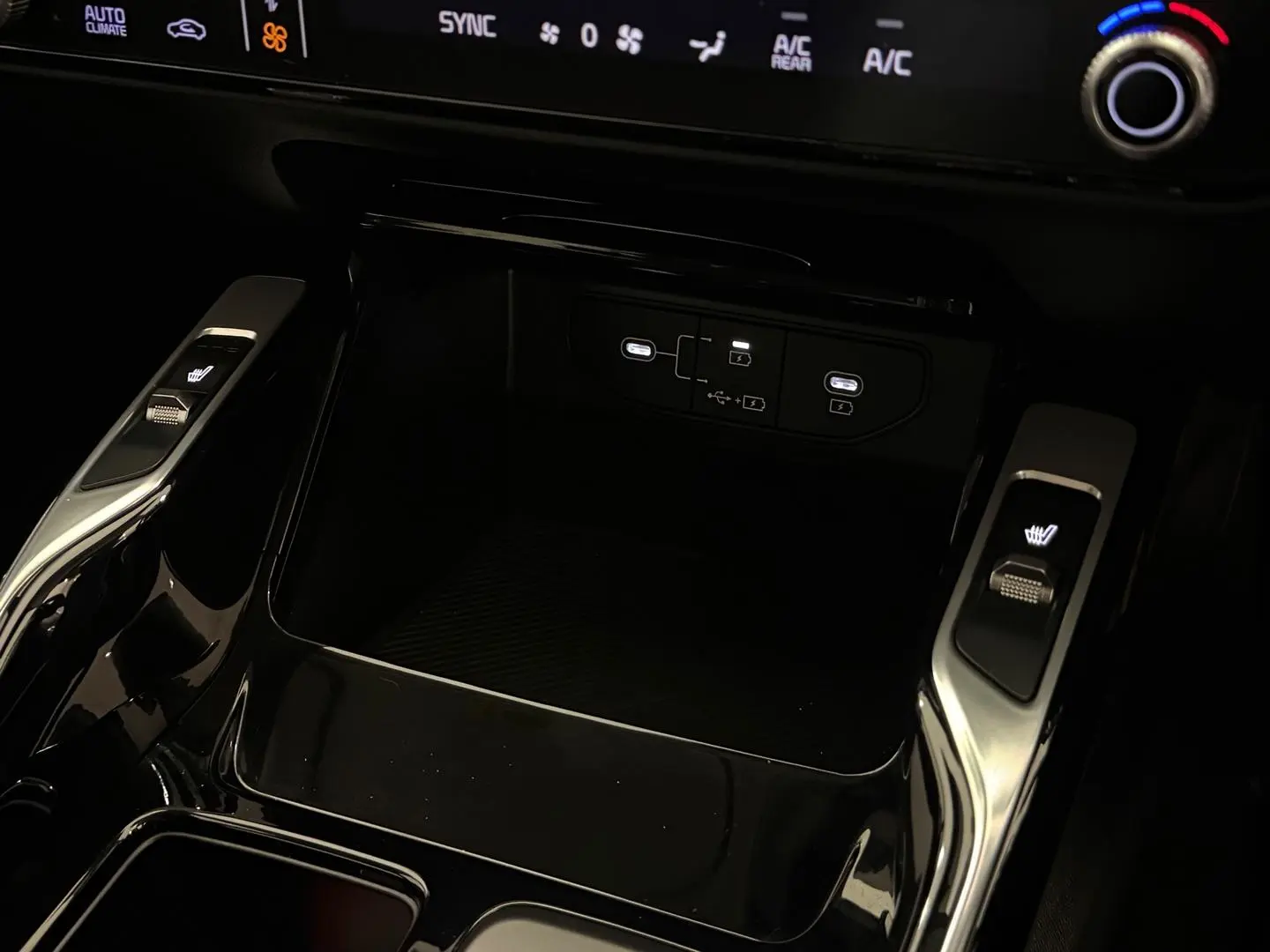 2025 Kia Sorento Gallery Image 24