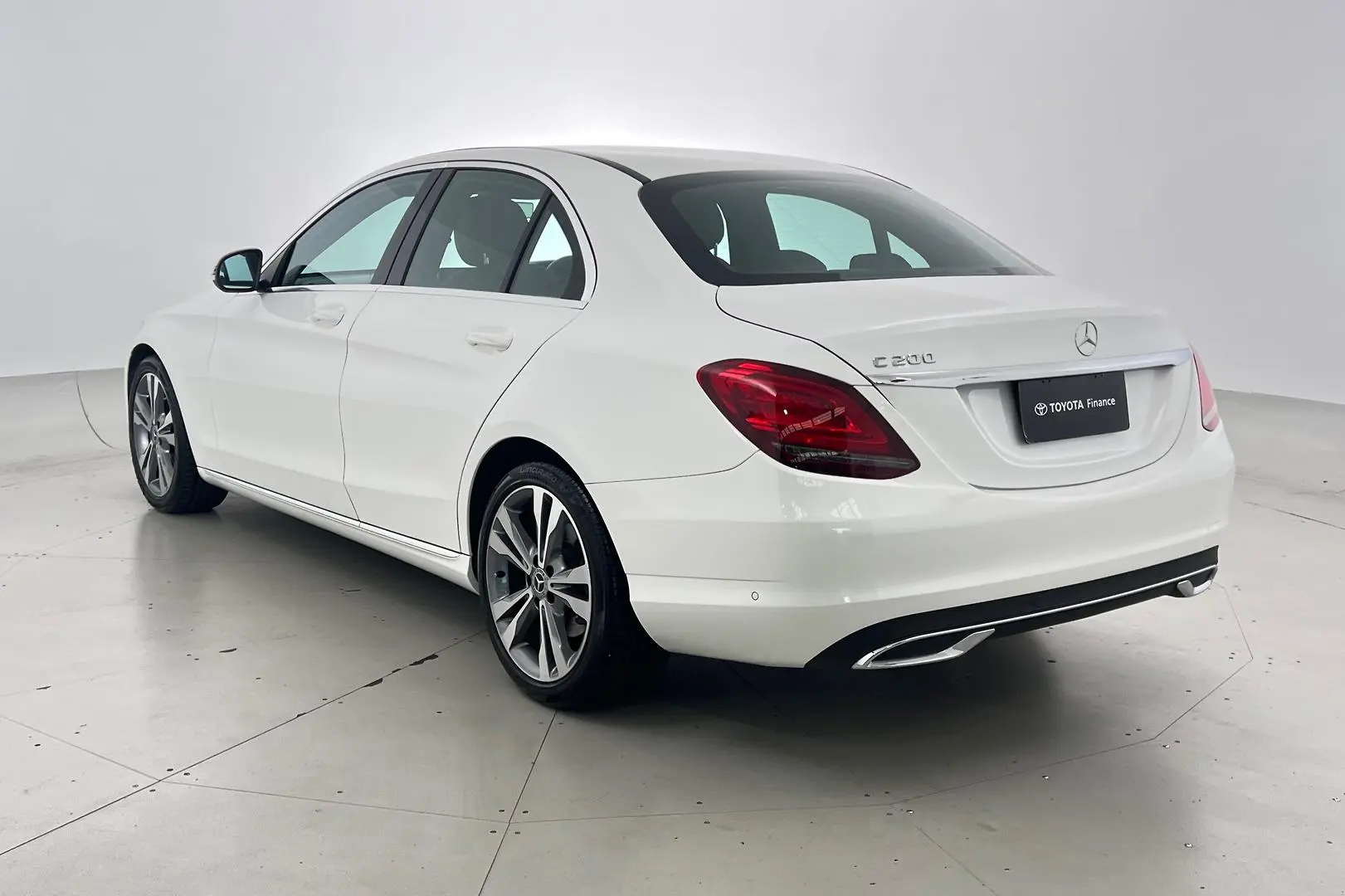 2020 Mercedes-Benz C-Class Gallery Image 7