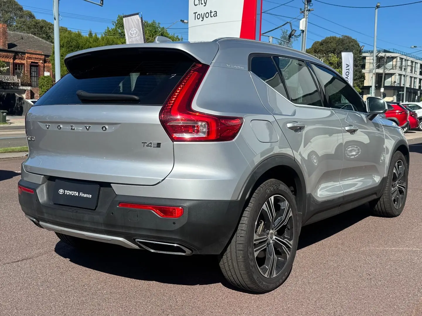 2018 Volvo XC40 Gallery Image 4