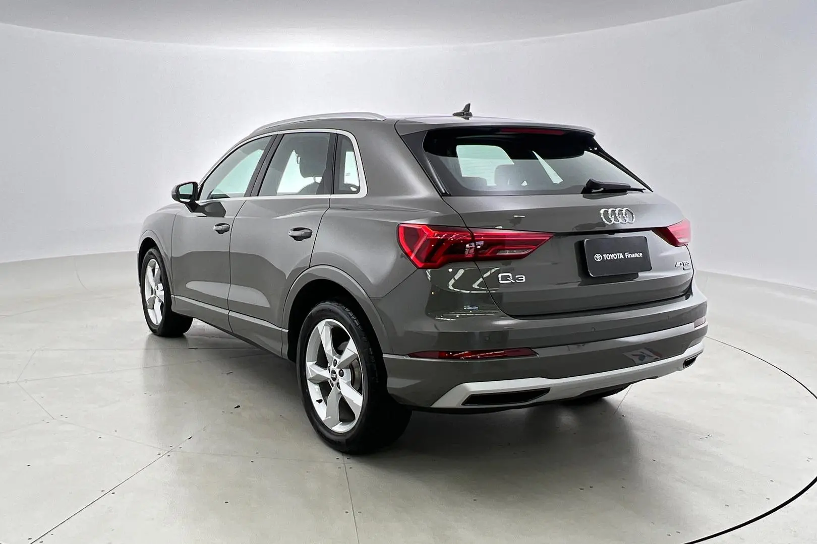 2021 Audi Q3 Gallery Image 7