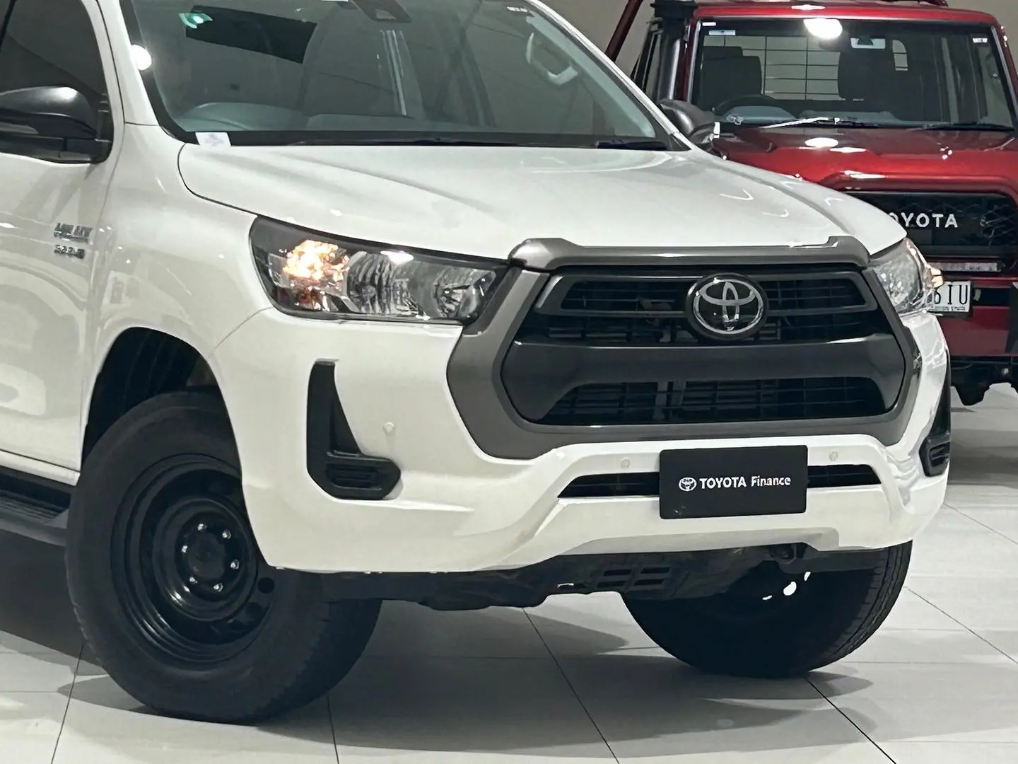 2021 Toyota Hilux Gallery Image 3