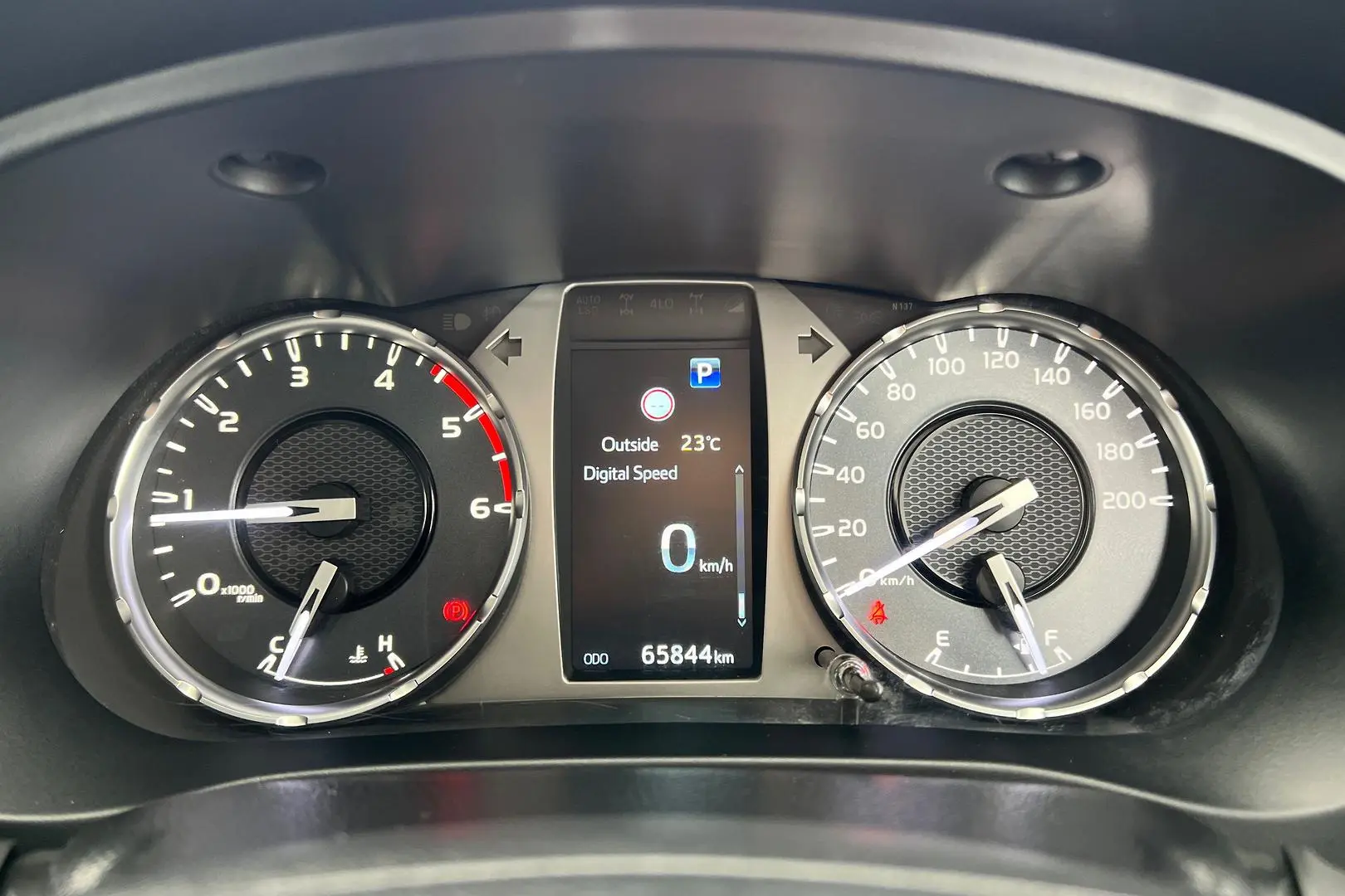 2022 Toyota Hilux Gallery Image 18