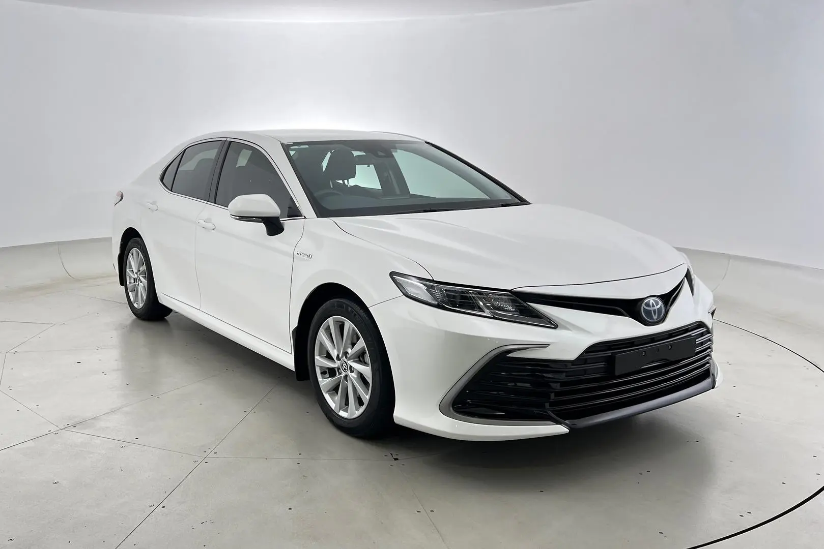 2021 Toyota Camry Gallery Image 1