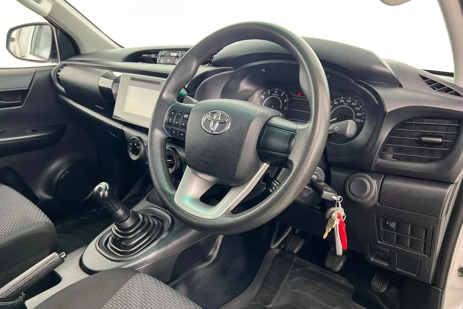 2018 Toyota Hilux Gallery Image 10