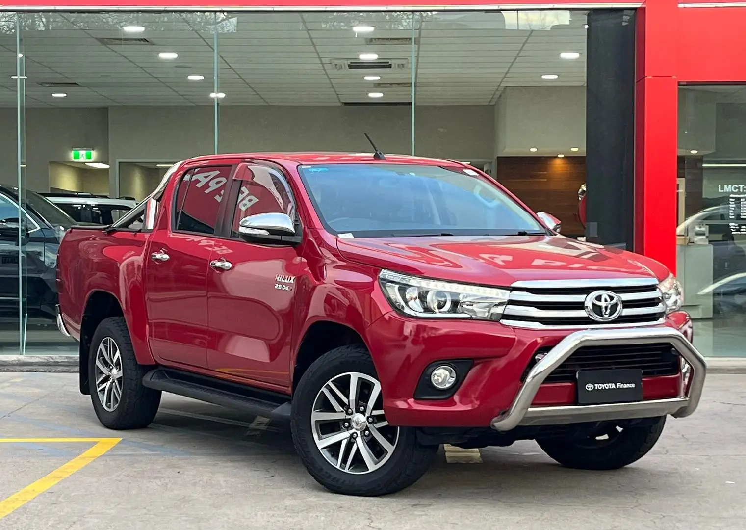 2016 Toyota Hilux Gallery Image 1