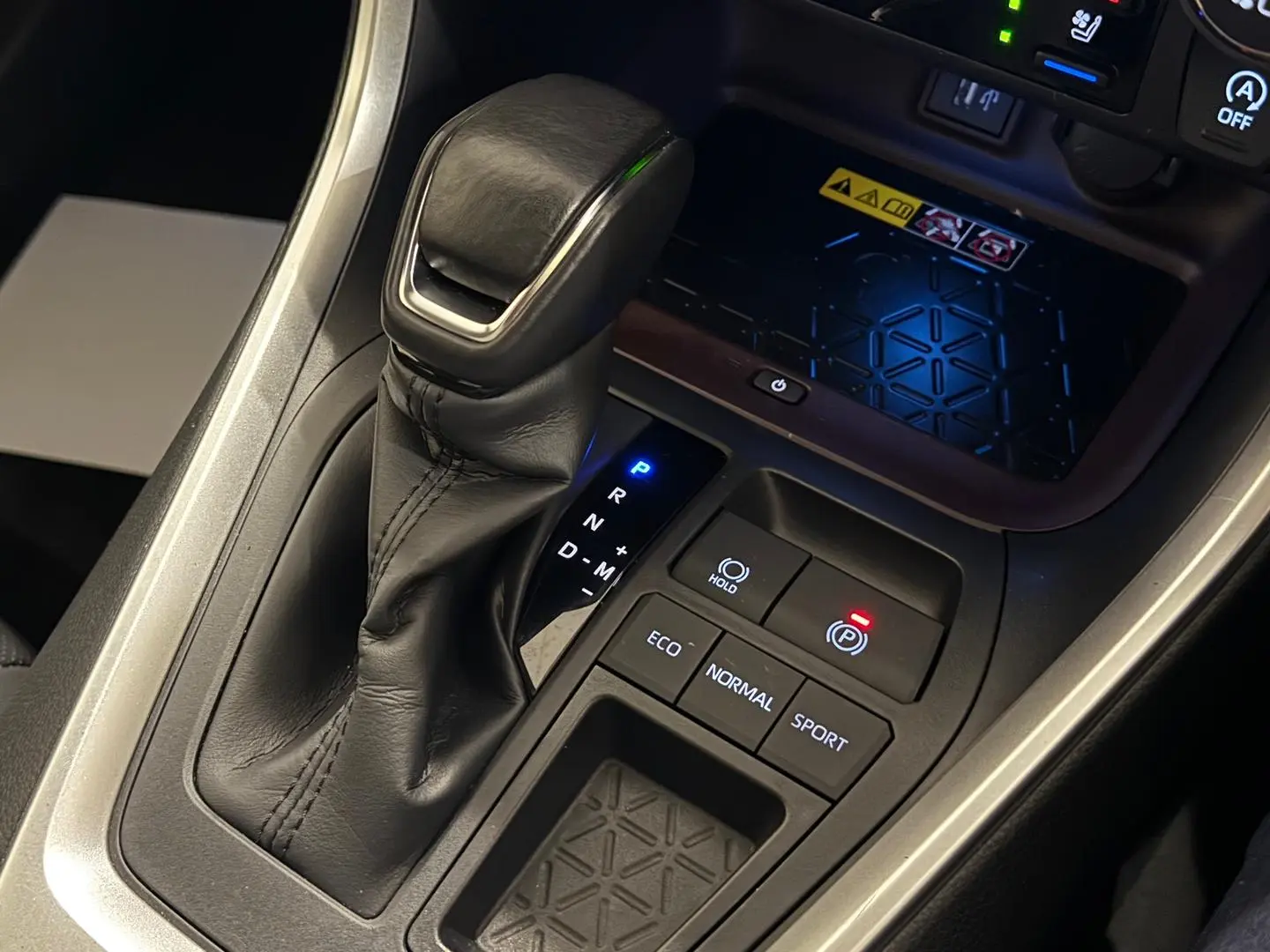 2024 Toyota RAV4 Gallery Image 20