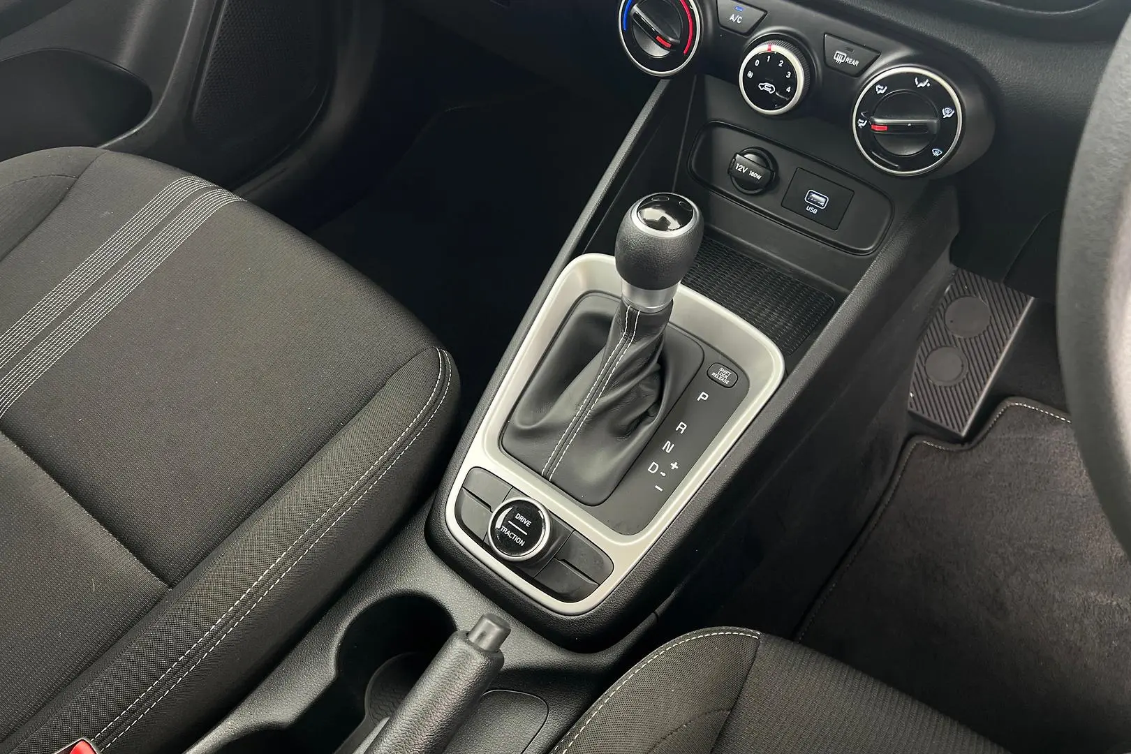 2021 Hyundai Venue Gallery Image 13