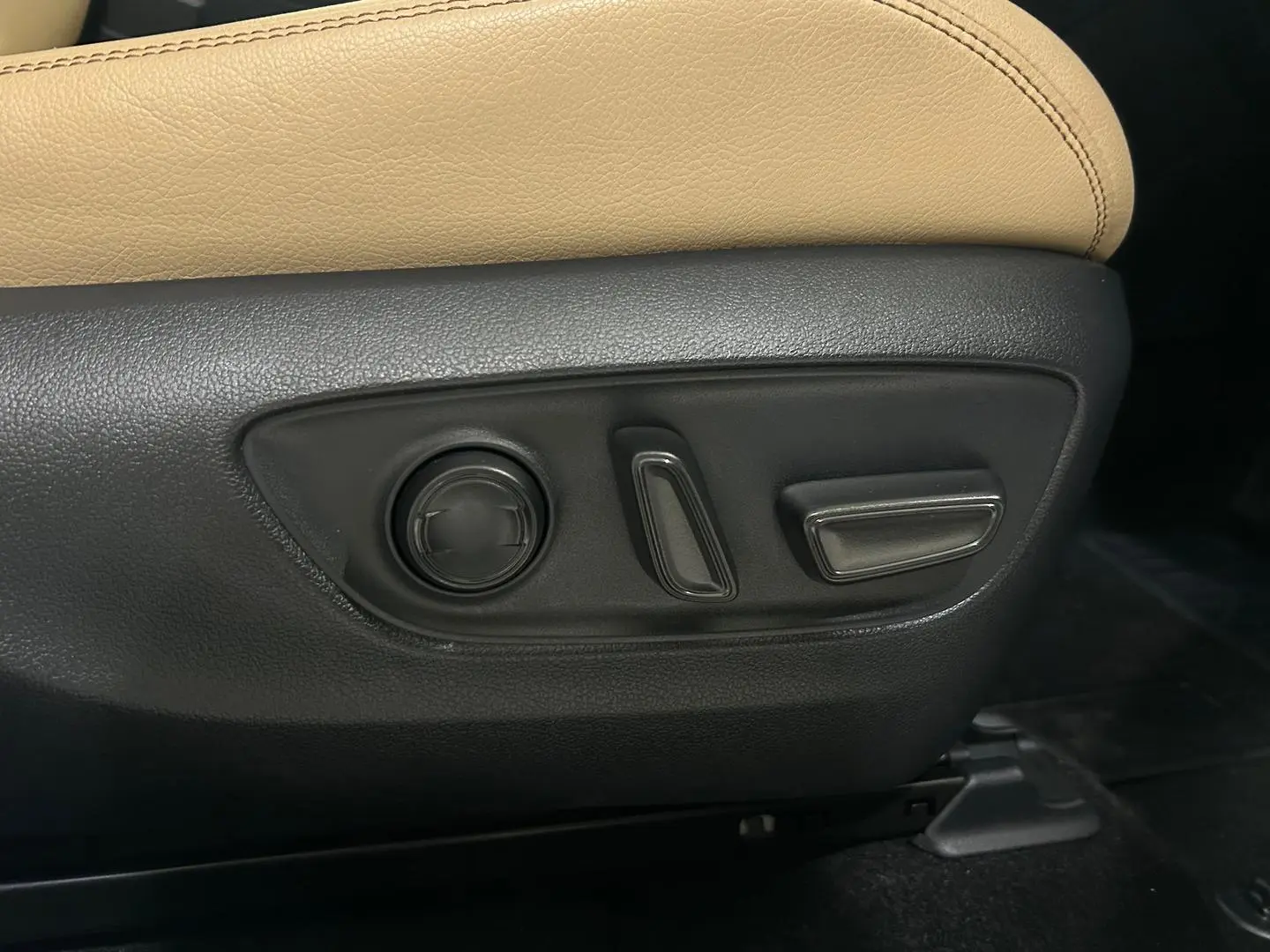 2024 Toyota RAV4 Gallery Image 19